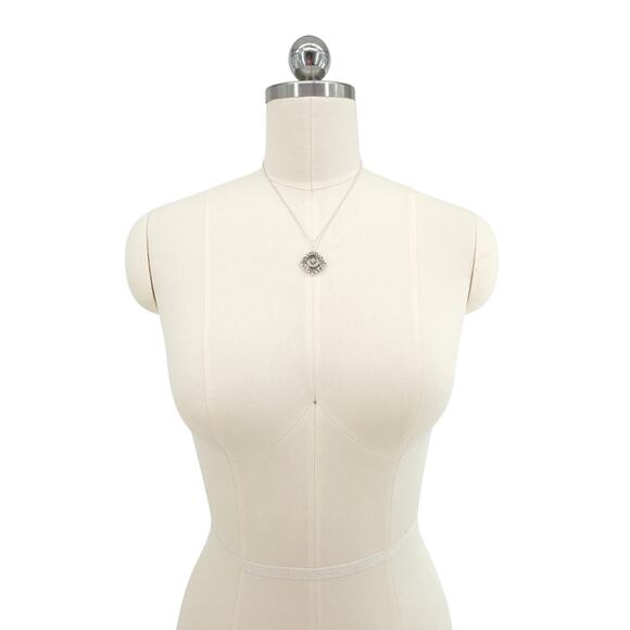 VIRGINS SAINTS & ANGELS VSA Petite Cloister Sacred Heart Charm SS Necklace - Picture 3 of 7